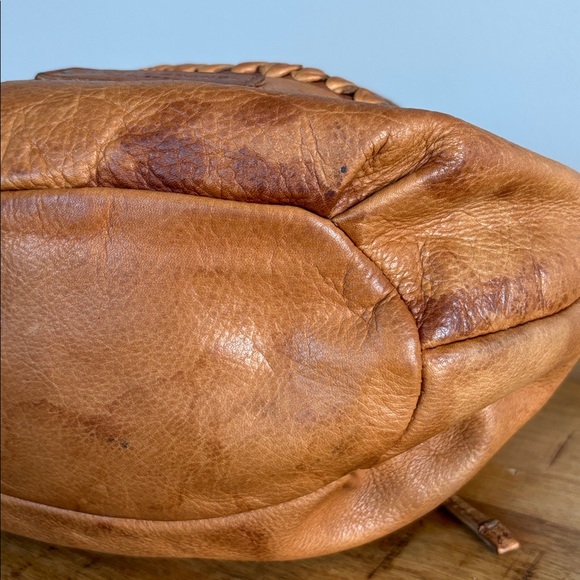 Lucky Brand Tan Leather Crossbody Bucket Bag with Adjustable Strap - Picture 9 of 11